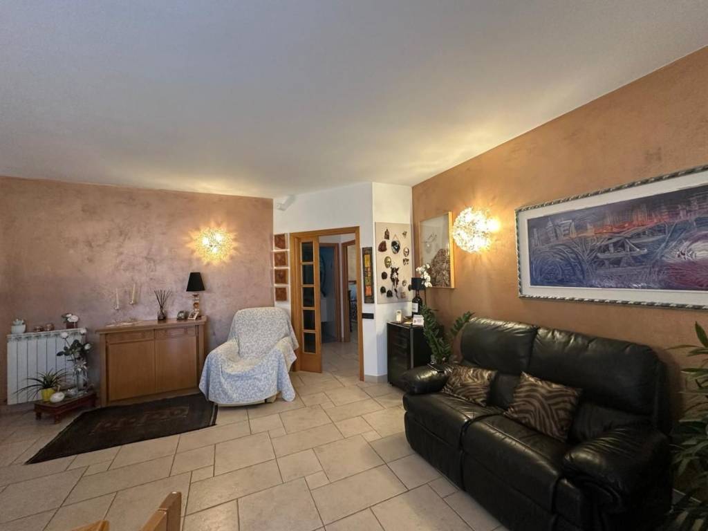 appartamento in vendita a Campiglia Marittima in zona Venturina