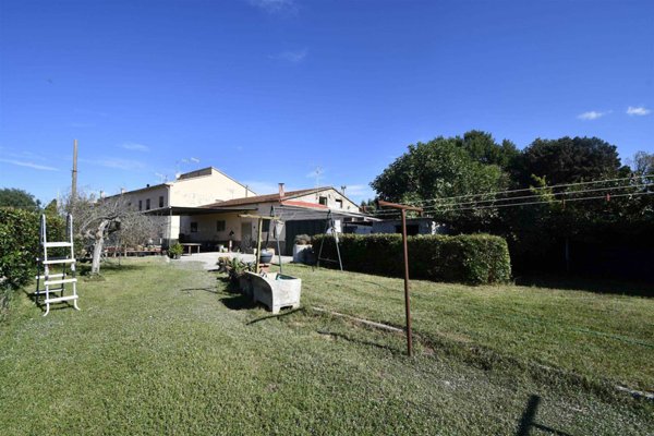 appartamento in vendita a Campiglia Marittima in zona Venturina