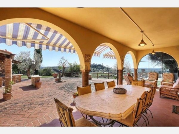 casa indipendente in vendita a Campiglia Marittima