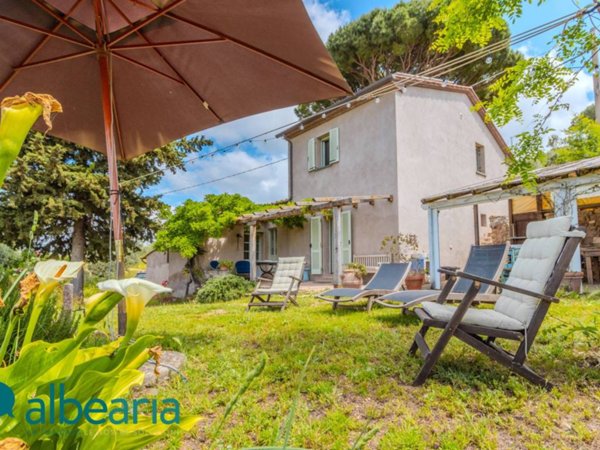 casa indipendente in vendita a Campiglia Marittima