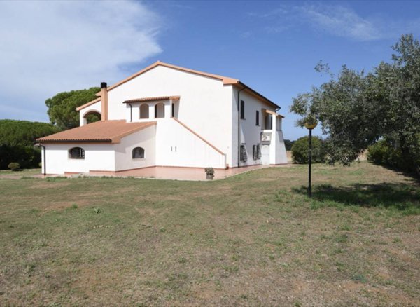 casa indipendente in vendita a Campiglia Marittima
