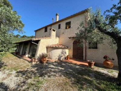 casa indipendente in vendita a Campiglia Marittima