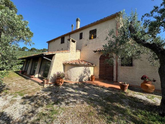 casa indipendente in vendita a Campiglia Marittima