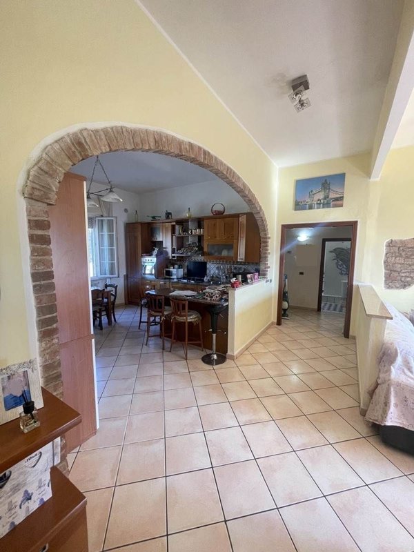 appartamento in vendita a Campiglia Marittima in zona Venturina