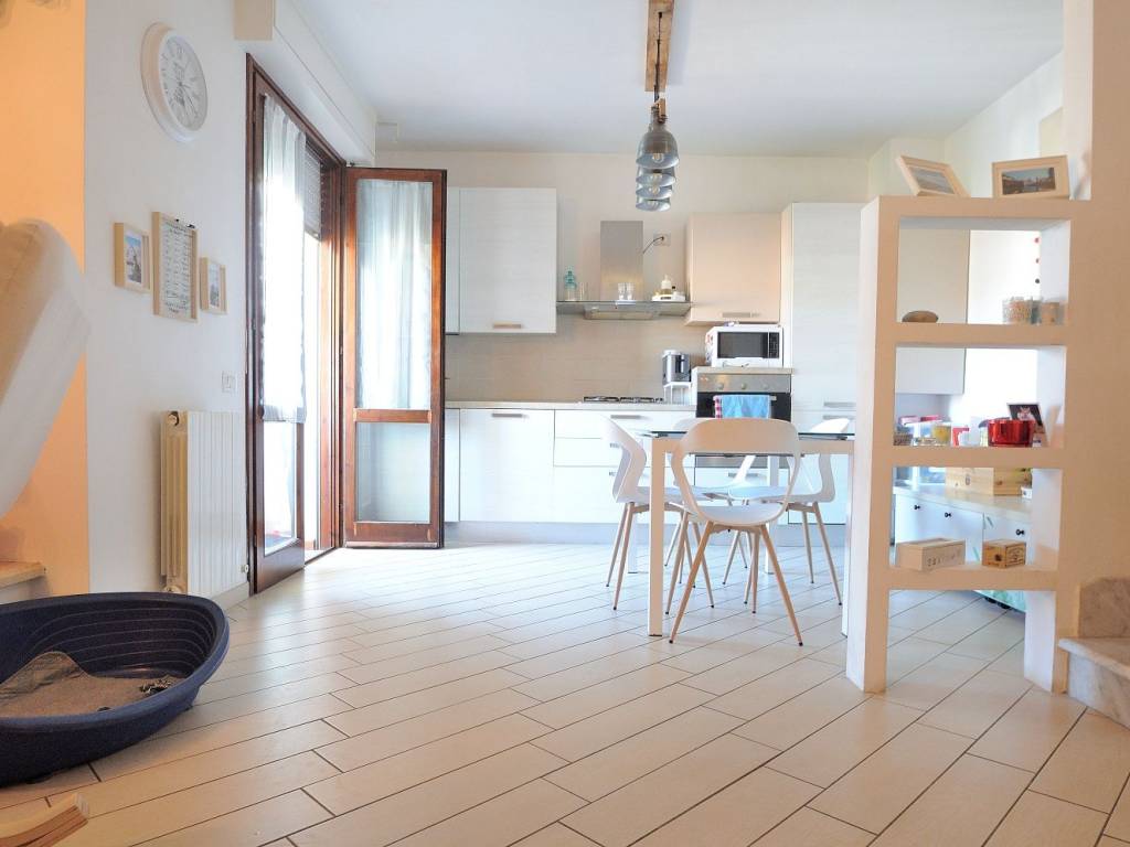 casa indipendente in vendita a Campiglia Marittima in zona Venturina