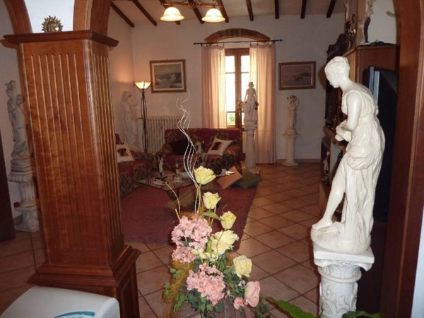 pentavano in vendita a Campiglia Marittima in zona Venturina