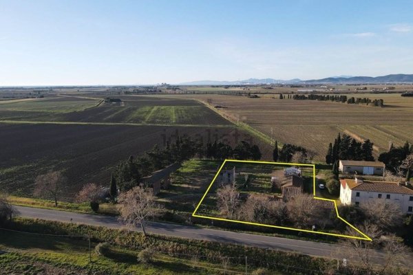 casale in vendita a Campiglia Marittima in zona Venturina