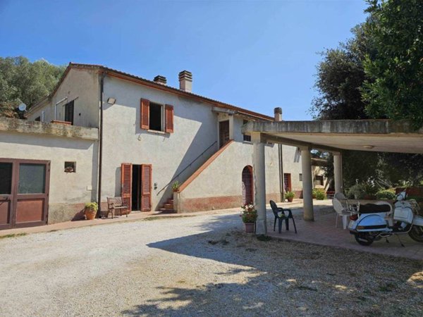 casa indipendente in vendita a Campiglia Marittima