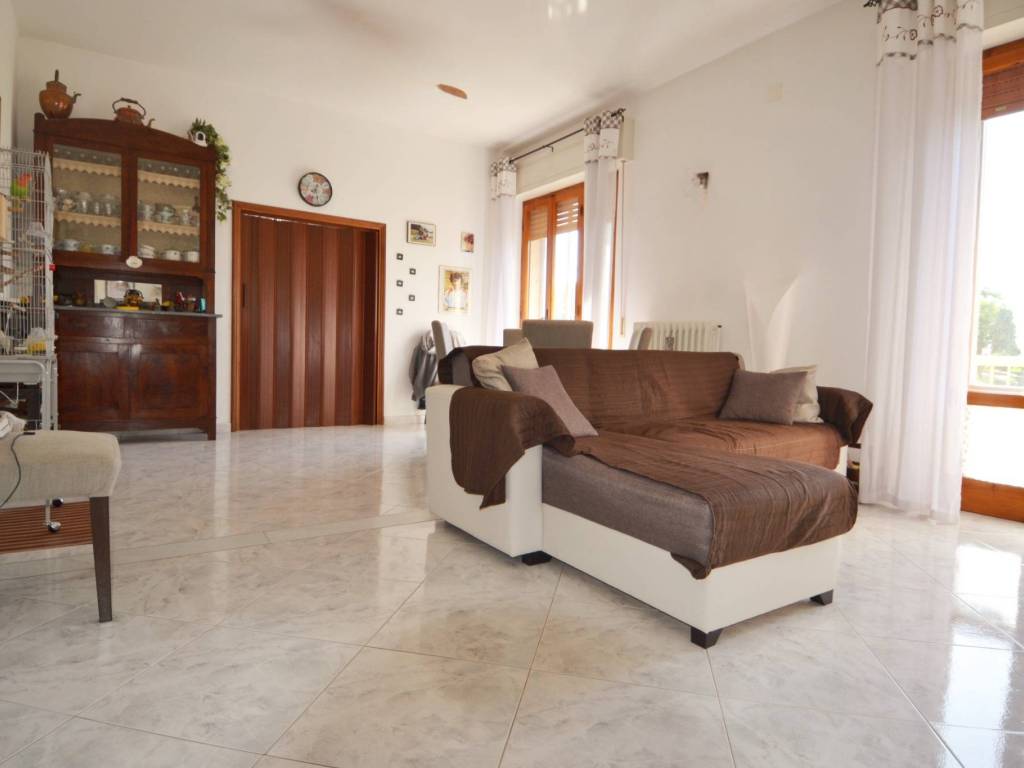 appartamento in vendita a Campiglia Marittima in zona Venturina