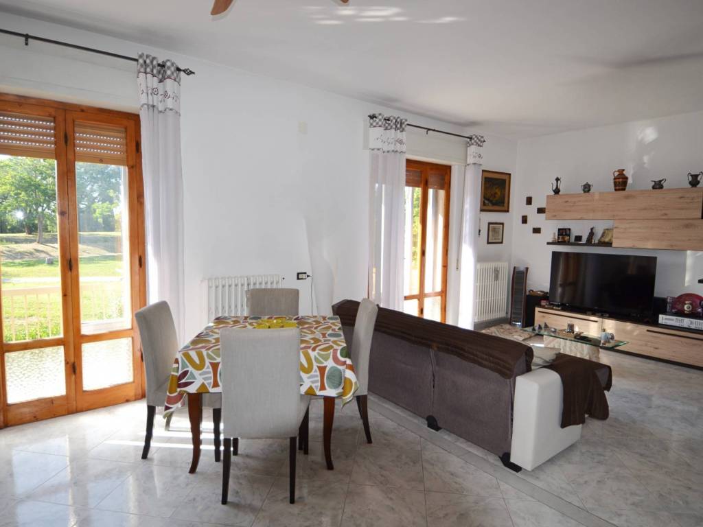 appartamento in vendita a Campiglia Marittima in zona Venturina