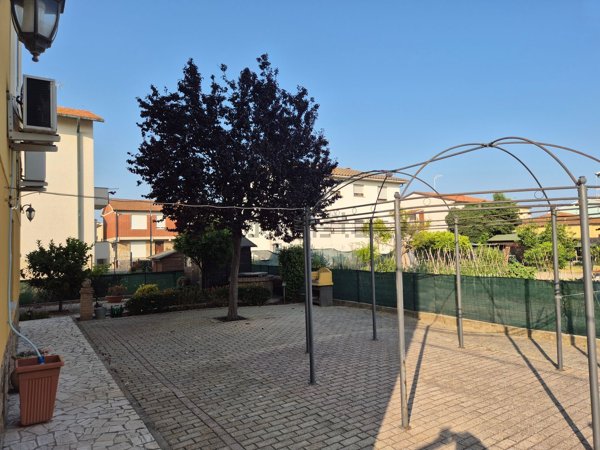 appartamento in vendita a Campiglia Marittima in zona Venturina