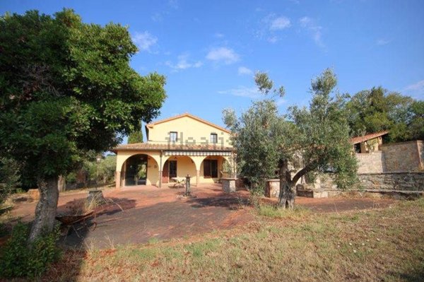 casa indipendente in vendita a Campiglia Marittima