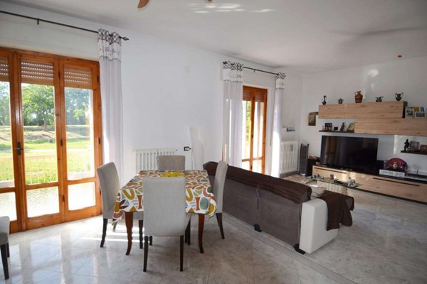 appartamento in vendita a Campiglia Marittima in zona Venturina