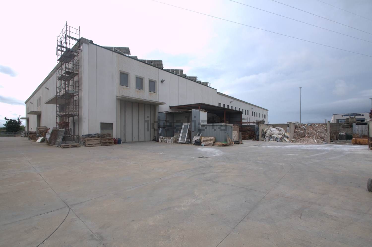 capannone in vendita a Campiglia Marittima in zona Venturina