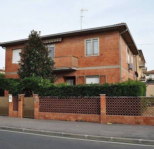 casa indipendente in vendita a Campiglia Marittima in zona Venturina