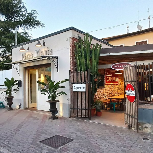 negozio in vendita a Campiglia Marittima in zona Venturina