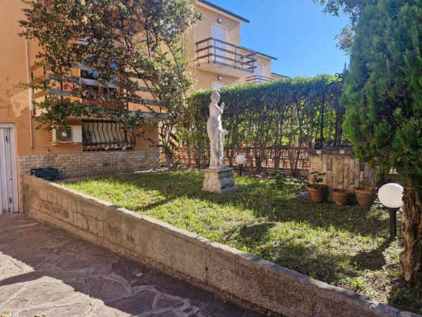 appartamento in vendita a Campiglia Marittima in zona Venturina