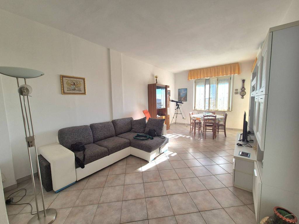 appartamento in vendita a Campiglia Marittima in zona Venturina