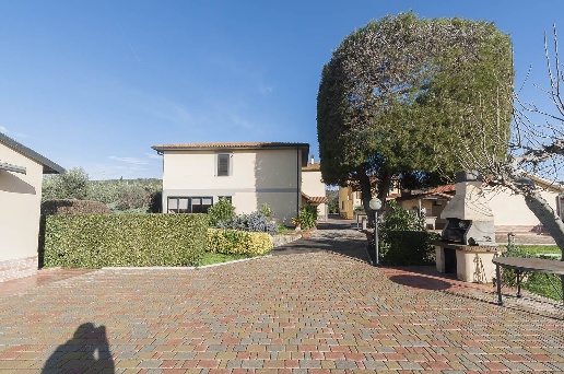 casale in vendita a Campiglia Marittima in zona Venturina