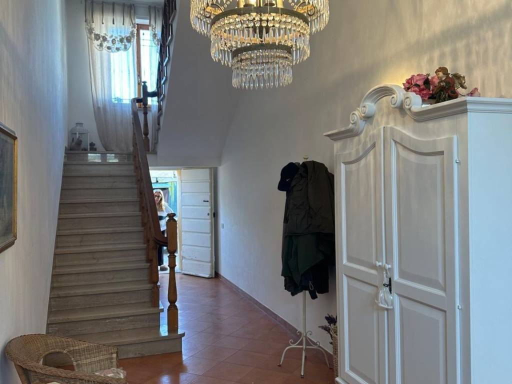 casa indipendente in vendita a Campiglia Marittima in zona Venturina