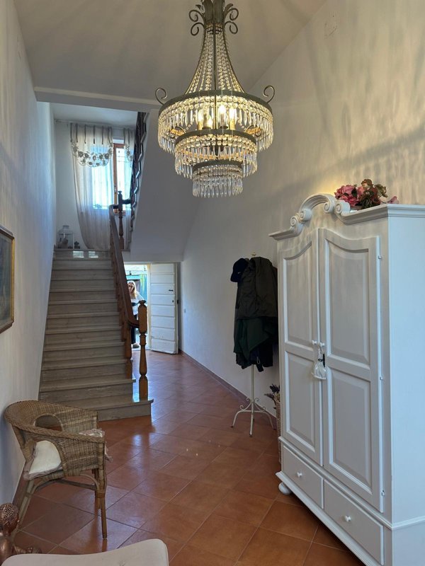 casa indipendente in vendita a Campiglia Marittima in zona Venturina