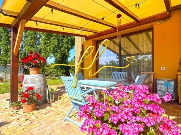 casa indipendente in vendita a Campiglia Marittima