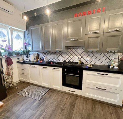 appartamento in vendita a Campiglia Marittima in zona Venturina