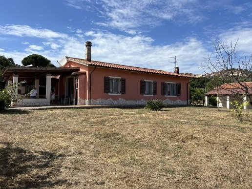 casa indipendente in vendita a Campiglia Marittima in zona Cafaggio