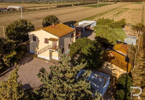 casa indipendente in vendita a Campiglia Marittima
