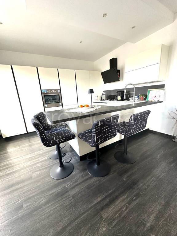 appartamento in vendita a Campiglia Marittima in zona Venturina