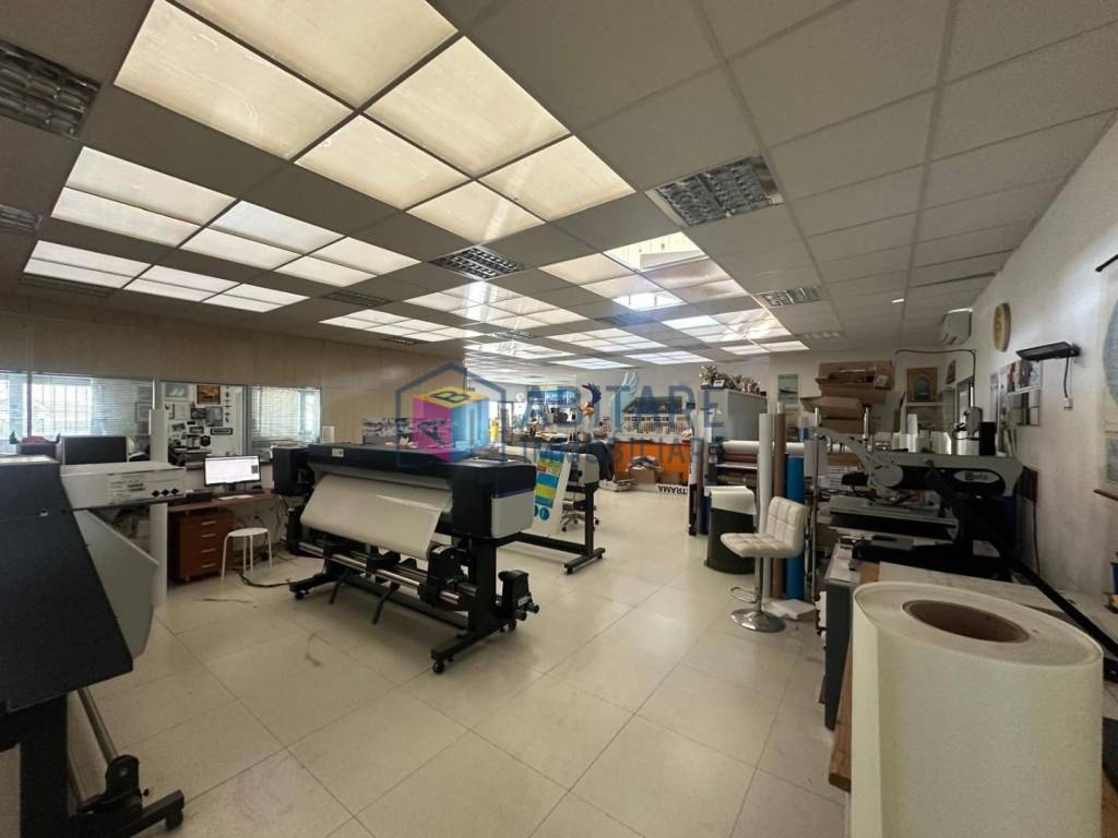 locale commerciale in vendita a Campiglia Marittima