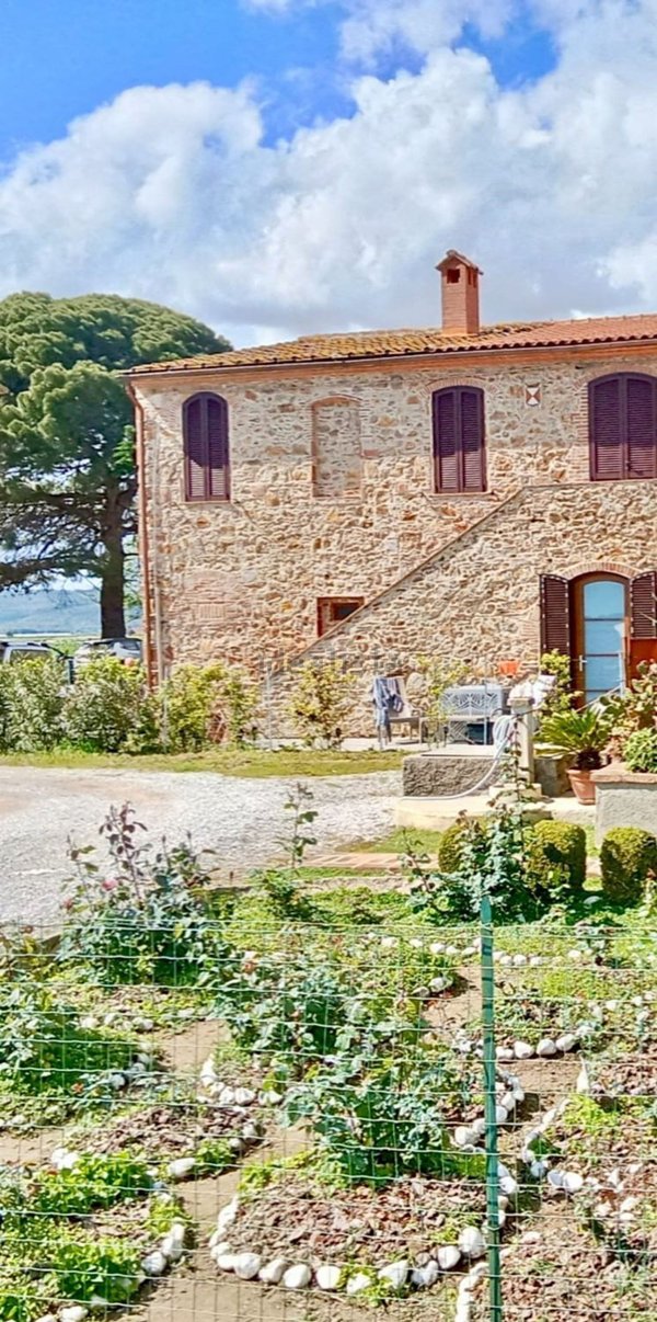 appartamento in vendita a Campiglia Marittima in zona Venturina