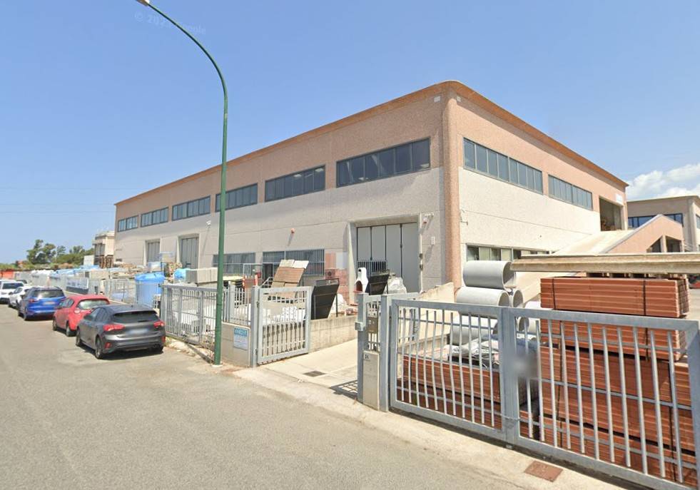 capannone in vendita a Campiglia Marittima in zona Venturina