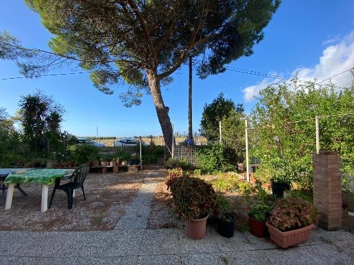 appartamento in vendita a Campiglia Marittima in zona Venturina