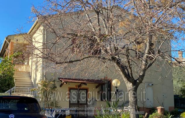 locale di sgombero in vendita a Campiglia Marittima in zona Venturina