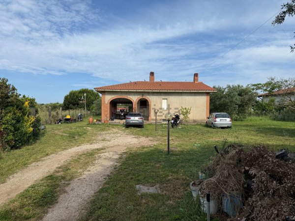 casa indipendente in vendita a Campiglia Marittima