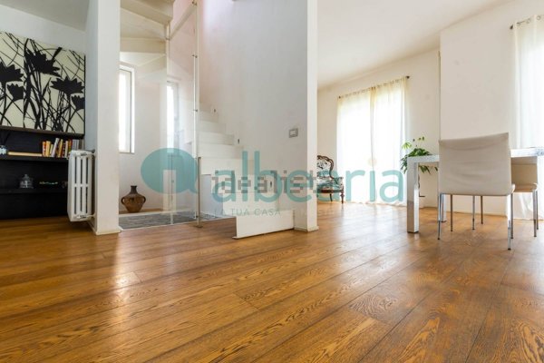 casa indipendente in vendita a Campiglia Marittima in zona Venturina