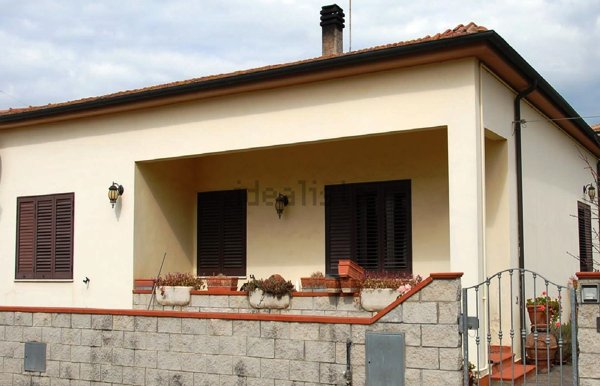 casa indipendente in vendita a Campiglia Marittima