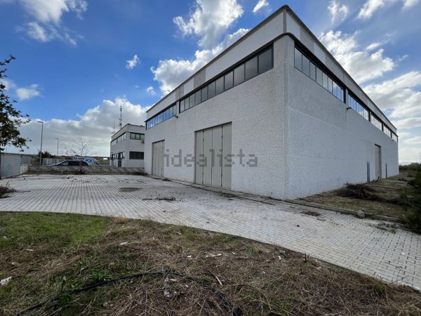 capannone in vendita a Campiglia Marittima in zona Venturina