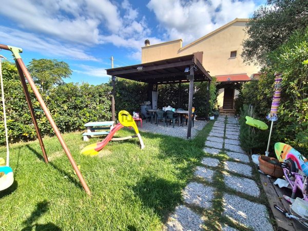 appartamento in vendita a Campiglia Marittima in zona Venturina