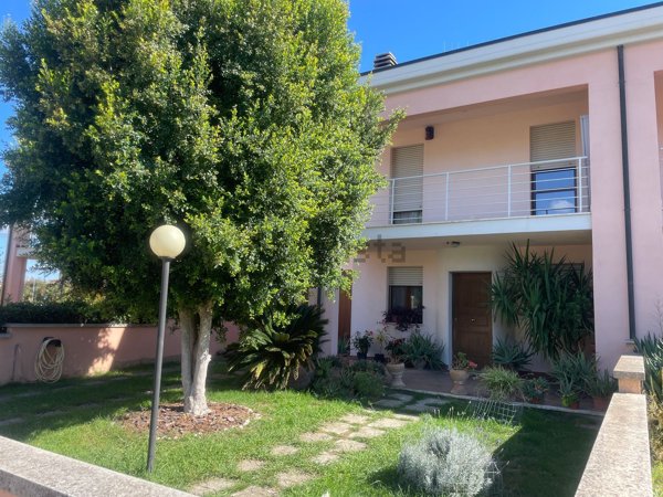 casa indipendente in vendita a Campiglia Marittima