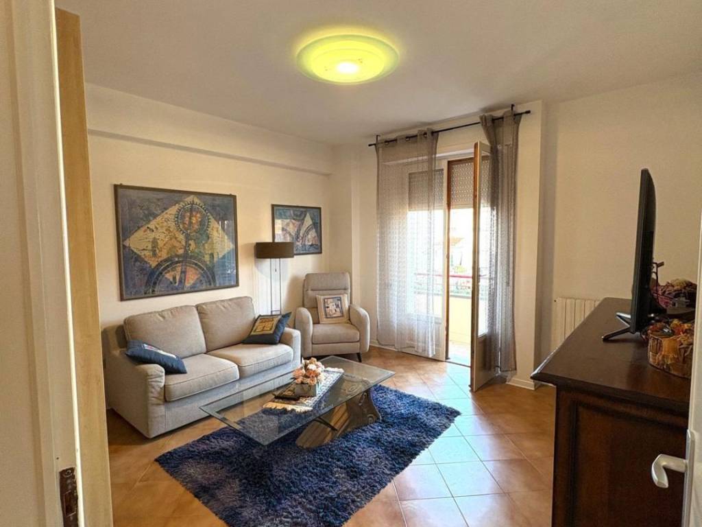 appartamento in vendita a Campiglia Marittima in zona Venturina