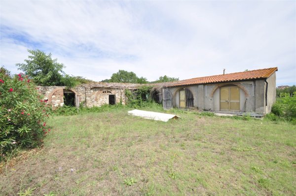 terreno agricolo in vendita a Campiglia Marittima in zona Venturina