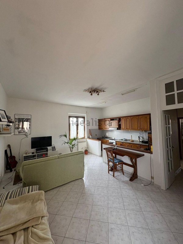 appartamento in vendita a Campiglia Marittima in zona Venturina