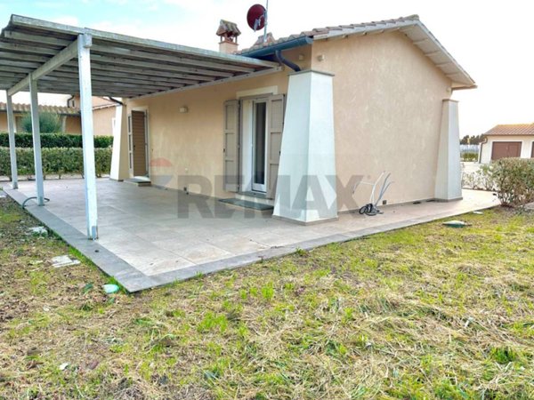 casa indipendente in vendita a Campiglia Marittima in zona Venturina