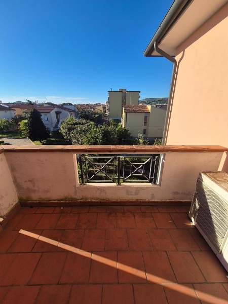 appartamento in vendita a Campiglia Marittima in zona Venturina