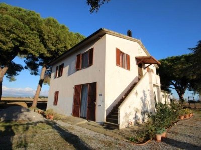 casa indipendente in vendita a Campiglia Marittima in zona Venturina