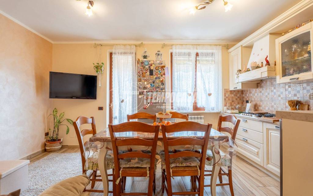 appartamento in vendita a Campiglia Marittima in zona Venturina