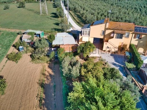 casa indipendente in vendita a Campiglia Marittima in zona Cafaggio