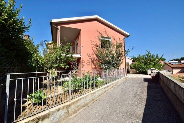 casa indipendente in vendita a Campiglia Marittima